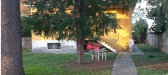 4-salle Villa à Corbetta, Italy No. 285257 2