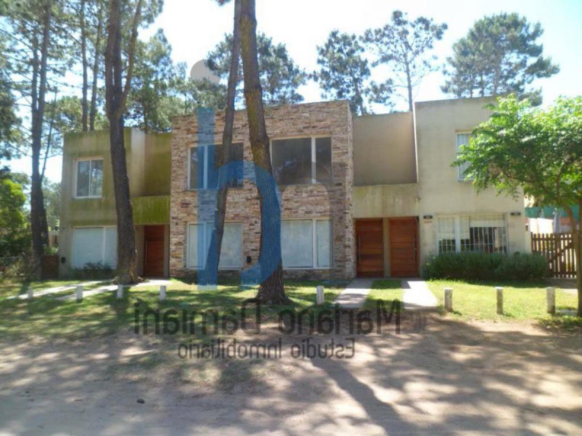 2 bedrooms Apartment in Mar del Plata, Argentina No. 69500