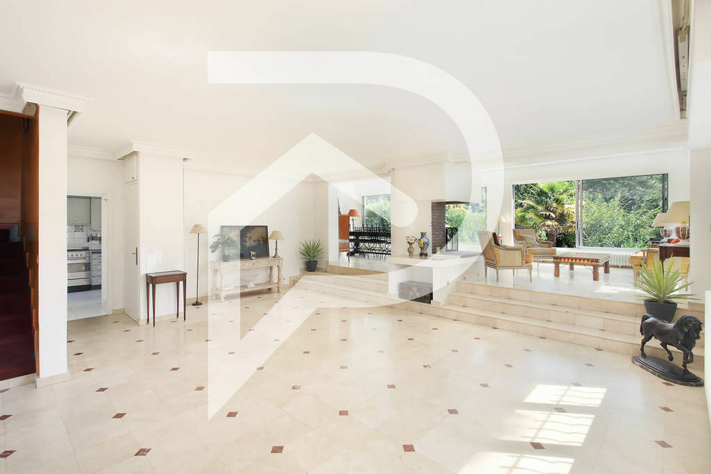 Villa T5 em Montlignon, France N.º 350288