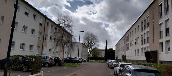 3 chambres Appartement à Saint-Jean-de-Braye, France No. 97324 8