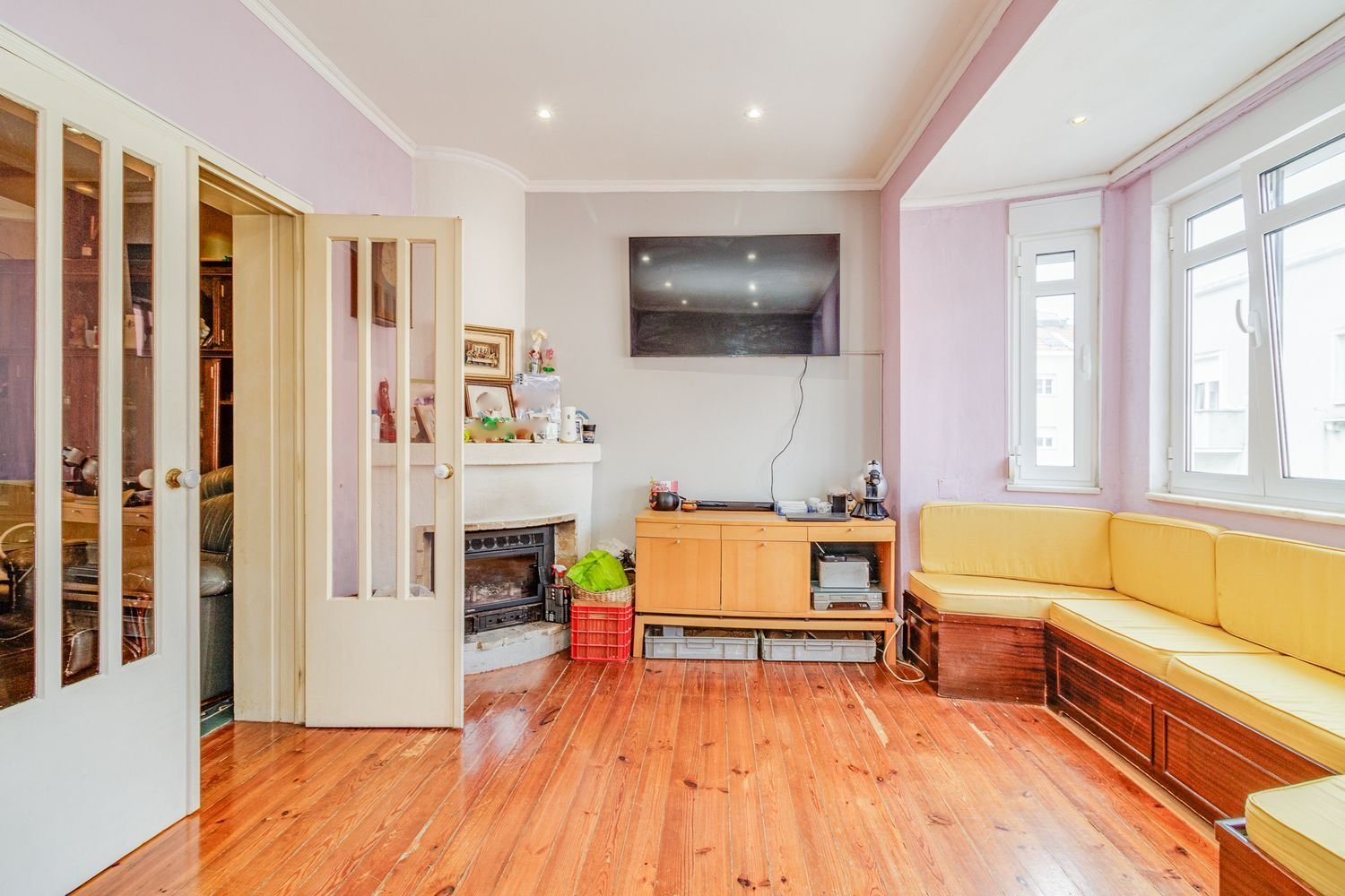 3 bedrooms Apartment in Lisbon, Portugal No. 254439