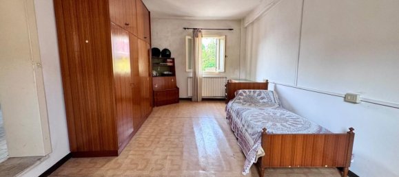 5 bedrooms House in Castelguglielmo, Italy No. 343843 3