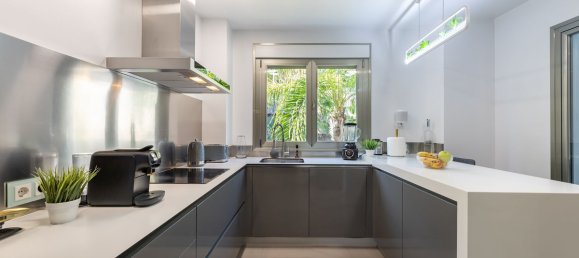 2 bedrooms Apartment in El Madronal, Spain No. 125970 11