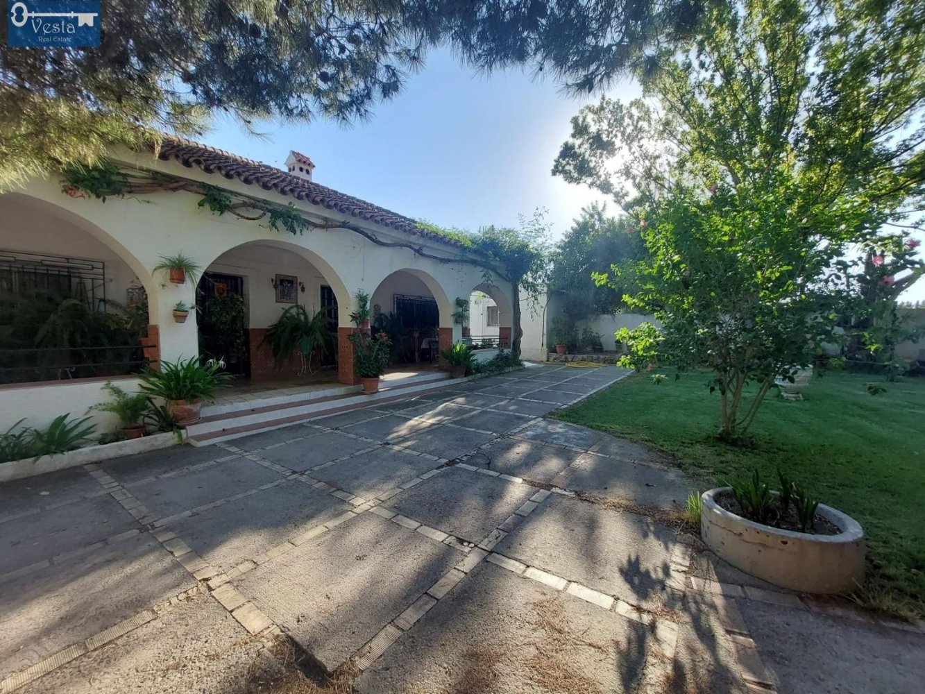 5 bedrooms House in Jerez de la Frontera, Spain No. 252653