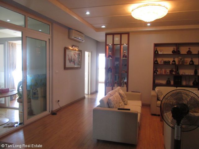 Apartamento de 4 dormitorios en Tay Ho, Vietnam No. 5812