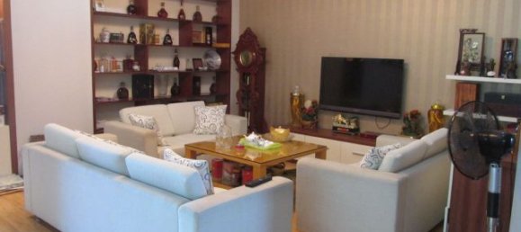 Apartamento de 4 dormitorios en Tay Ho, Vietnam No. 5812 3