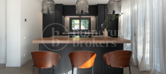 5 bedrooms Villa in Marbella, Spain No. 101360 7