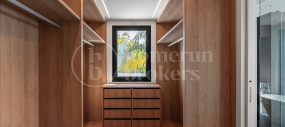 5 bedrooms Villa in Marbella, Spain No. 101360 34