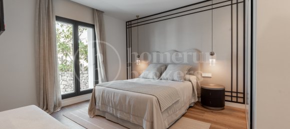 5 bedrooms Villa in Marbella, Spain No. 101360 14