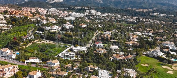 5 bedrooms Villa in Marbella, Spain No. 101360 35