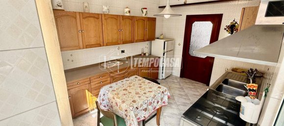 3 bedrooms Apartment in Naples, Italy No. 264222 5