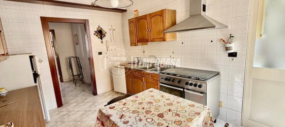 3 bedrooms Apartment in Naples, Italy No. 264222 4