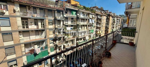 3 bedrooms Apartment in Naples, Italy No. 264222 8
