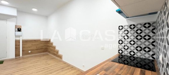 Propriété commerciale à Badalona, Spain 44m² No. 135977 8
