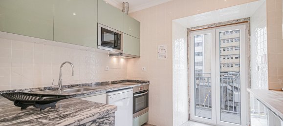 5 bedrooms Duplex in Lisbon, Portugal No. 10380 12