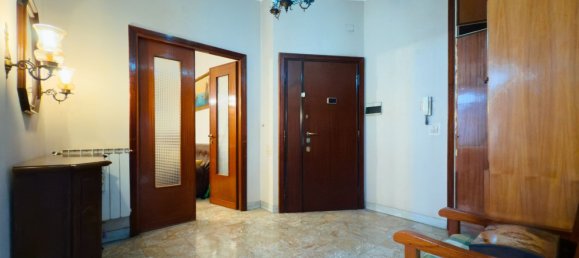 3 bedrooms Apartment in Rome, Italy No. 318833 3