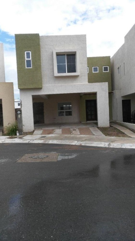 3 bedrooms House in Chihuahua, Mexico No. 160103