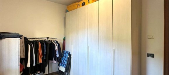 3 rooms Apartment in Tresignana, Italy No. 262484 11