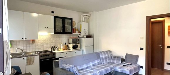 3 rooms Apartment in Tresignana, Italy No. 262484 4