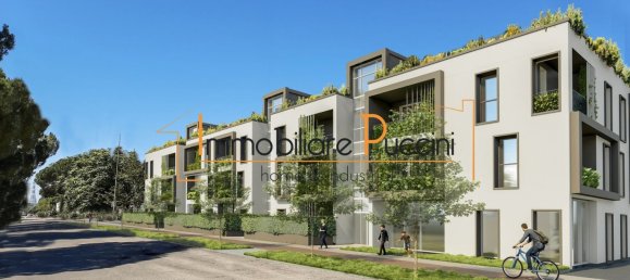 100m² Commercial property in Calenzano, Italy No. 358791 5