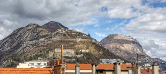 Дуплекс с 2 спальнями в Гренобль, Франция № 202982 31