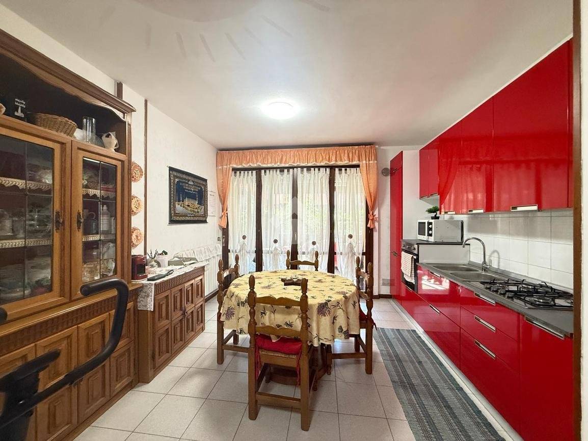 2 غرف نوم شقة في Desenzano del Garda, Italy رقم 317110