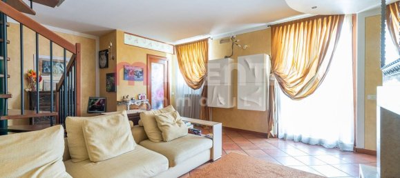 Apartamento T4 em Lograto, Italy N.º 361365 4