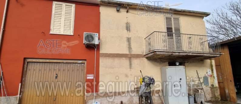 4 rooms House in Montopoli di Sabina, Italy No. 65633