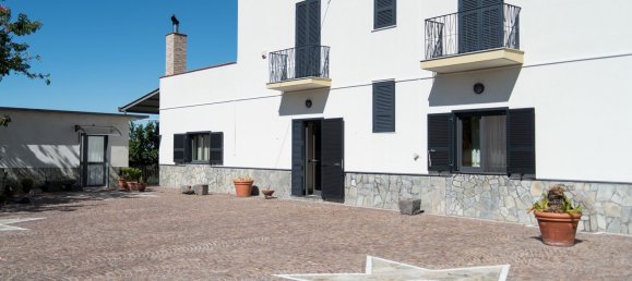 14 bedrooms Villa in Somma Vesuviana, Italy No. 321103 12