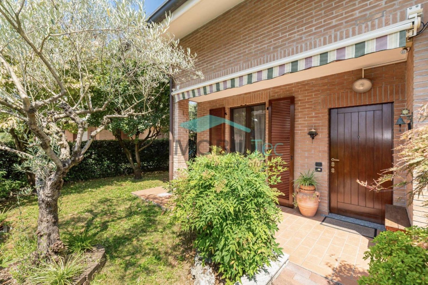 2 bedrooms Villa in Ceriano Laghetto, Italy No. 342788