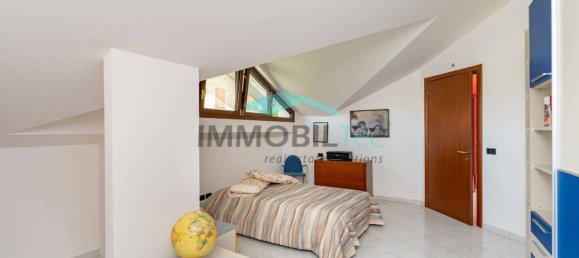 2 bedrooms Villa in Ceriano Laghetto, Italy No. 342788 20
