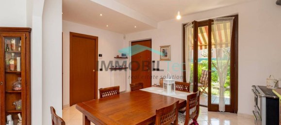 2 bedrooms Villa in Ceriano Laghetto, Italy No. 342788 10