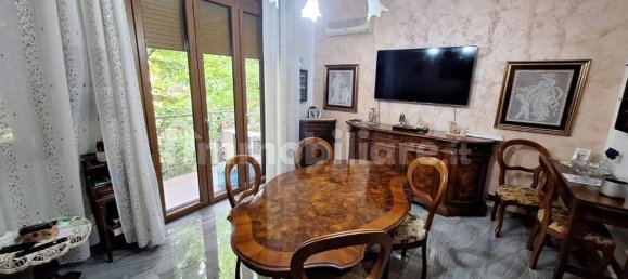 2 bedrooms Apartment in Carpi, Italy No. 20553 3