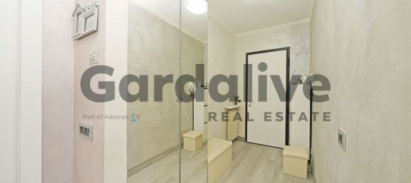 3 rooms Apartment in San Felice del Benaco, Italy No. 134852 9