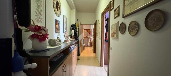 2 Schlafzimmer Wohnung in Madone, Italy, Nr. 60857 13