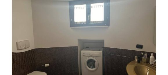 3 Schlafzimmer Wohnung in L'Aquila, Italy, Nr. 253289 5
