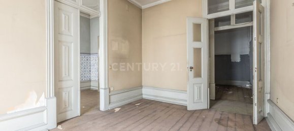 909m² Building in Coimbra, Portugal No. 144423 13