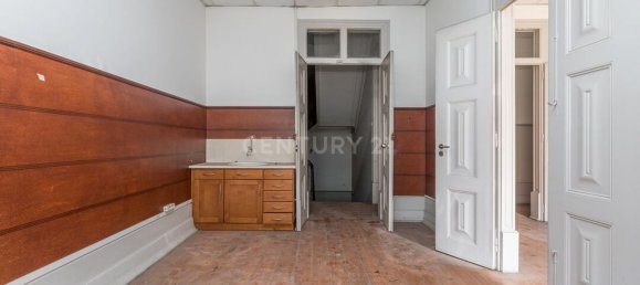 909m² Building in Coimbra, Portugal No. 144423 22