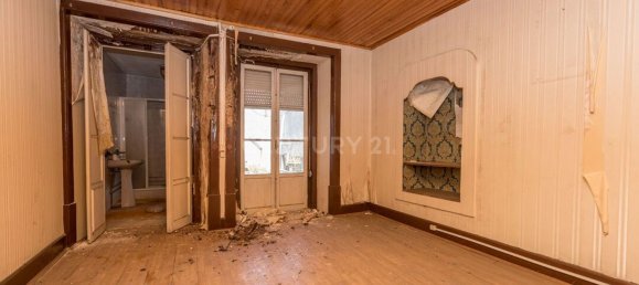 909m² Building in Coimbra, Portugal No. 144423 20