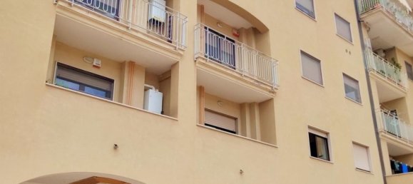 4 rooms Apartment in Salerno, Italy No. 289778 3