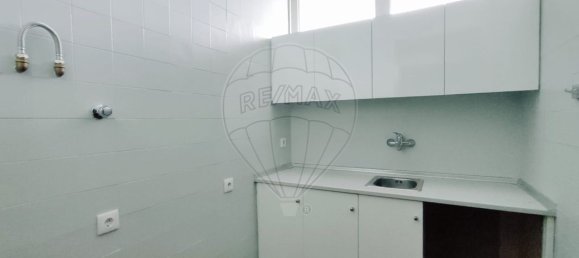 Gewerbliche Immobilie in Santo Tirso, Portugal 168m², Nr. 62933 8