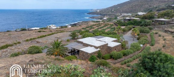 3 bedrooms House in Pantelleria, Italy No. 314819 4