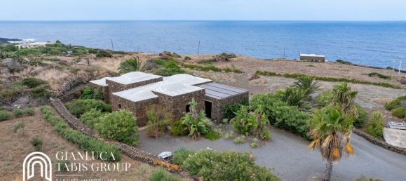 3 bedrooms House in Pantelleria, Italy No. 314819 6