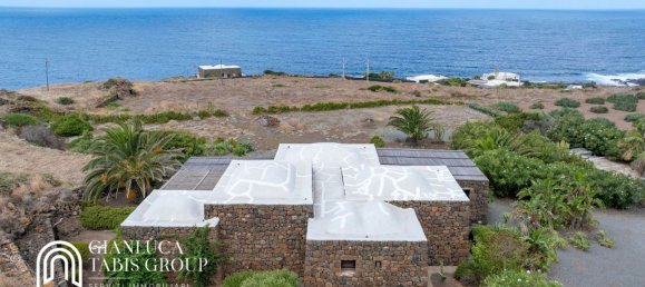 3 bedrooms House in Pantelleria, Italy No. 314819 5