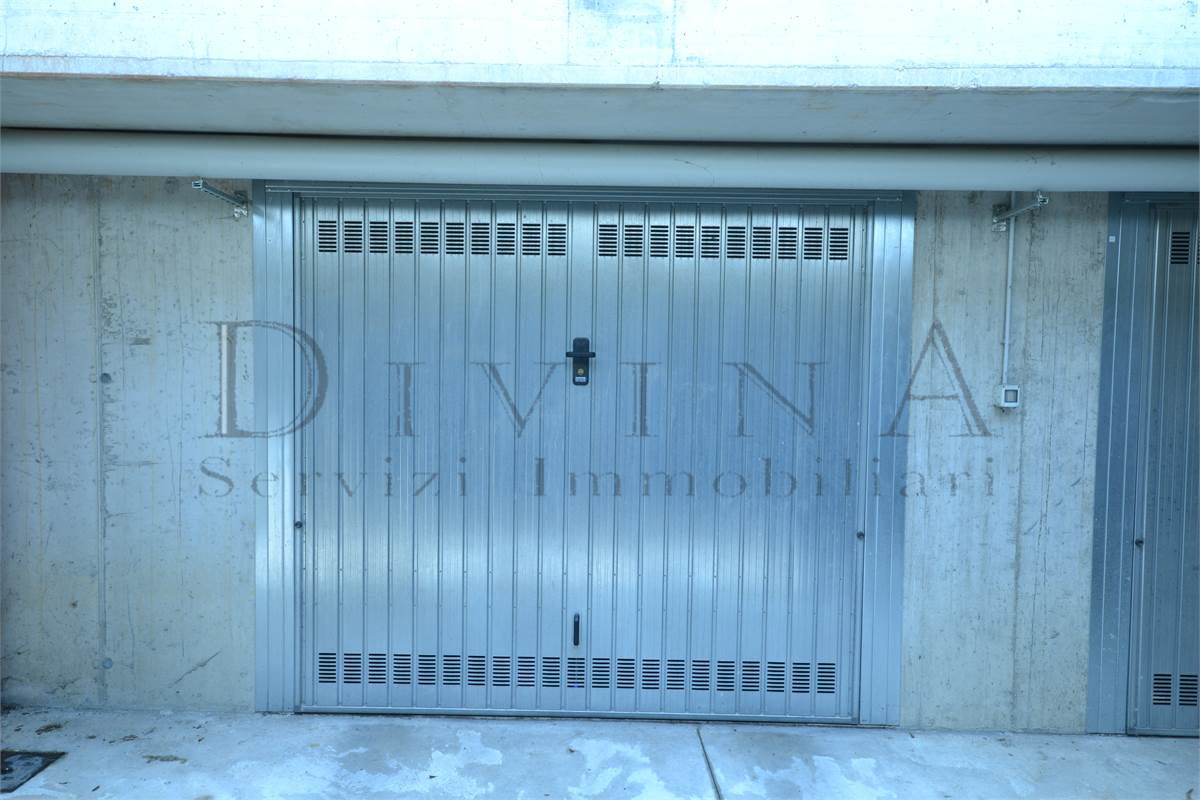 1 room Garage in Molteno, Italy No. 122980