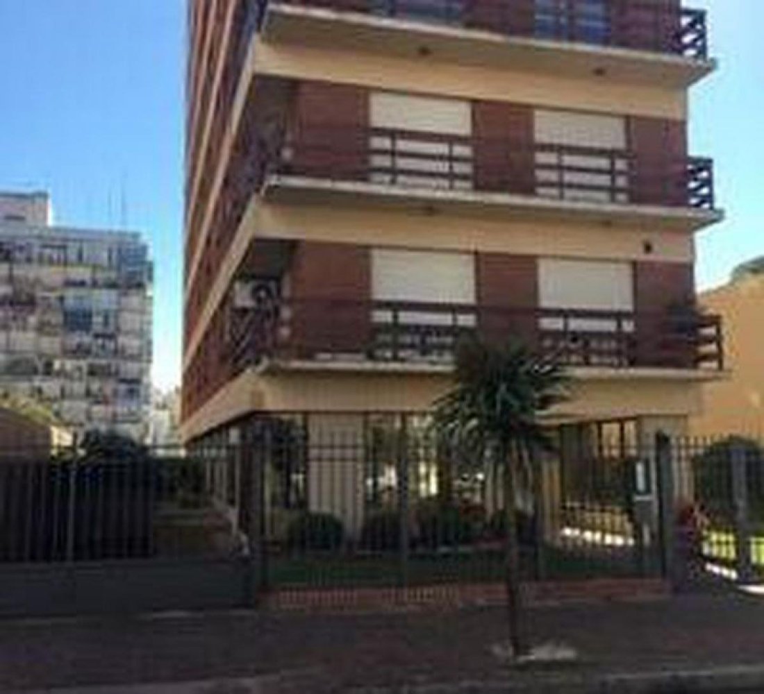3 bedrooms Apartment in Mar del Plata, Argentina No. 67954