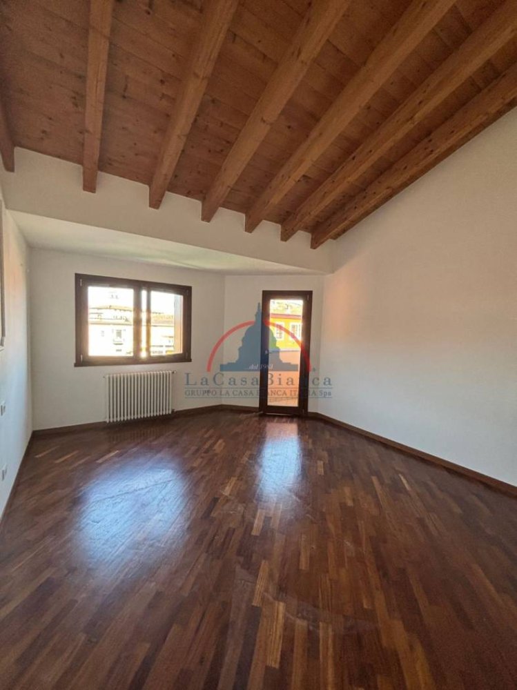 2 غرف نوم شقة في Antegnate, Italy رقم 317696