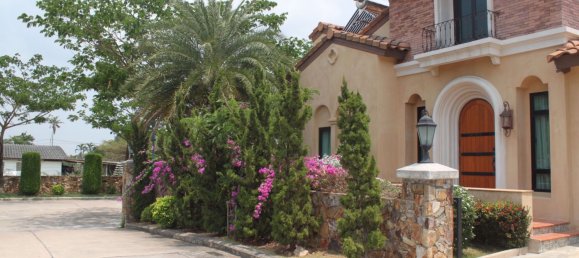 Café/restaurante de 4 dormitorios en Pattaya, Thailand No. 1917 4