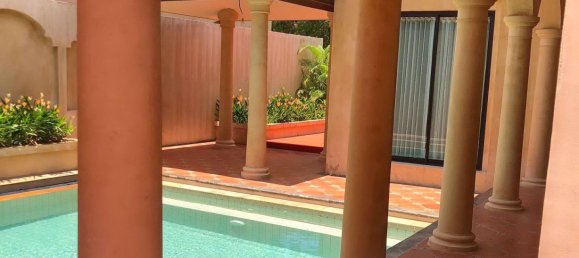 Café/restaurante de 4 dormitorios en Pattaya, Thailand No. 1917 24