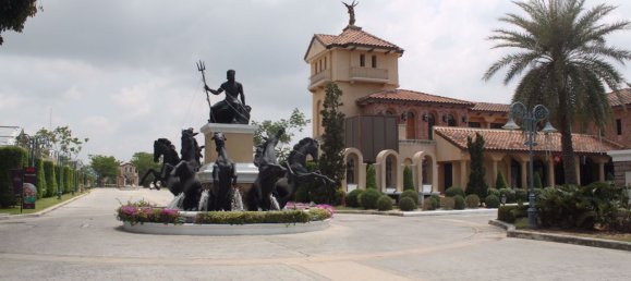 Café/restaurante de 4 dormitorios en Pattaya, Thailand No. 1917 23